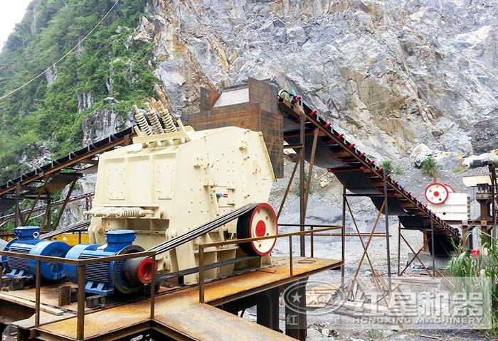 顎式破碎機(jī)+反擊式破碎機(jī)現(xiàn)場(chǎng) 顎式破碎機(jī)+反擊式破碎機(jī)現(xiàn)場(chǎng)