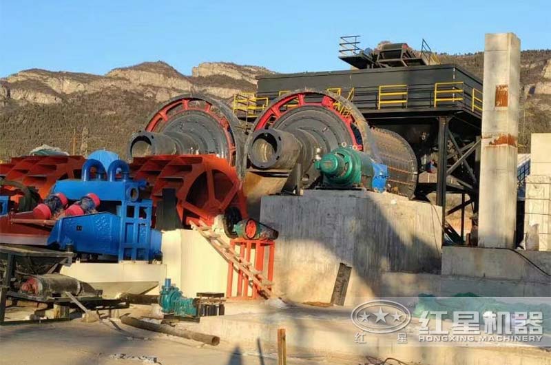 球磨機(jī)現(xiàn)場作業(yè) 球磨機(jī)現(xiàn)場作業(yè)