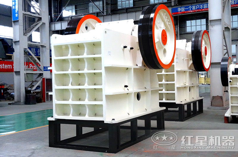 HD德版鄂破采用鍛造主軸，承載破碎力更大